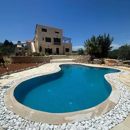 펜션 Aphrodite Private Heated Pool