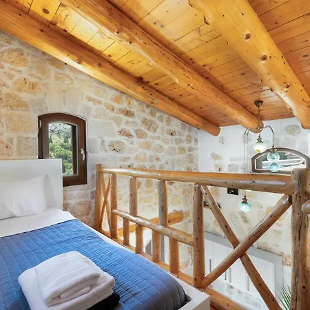 Aphrodite Private Heated Pool Holiday home *