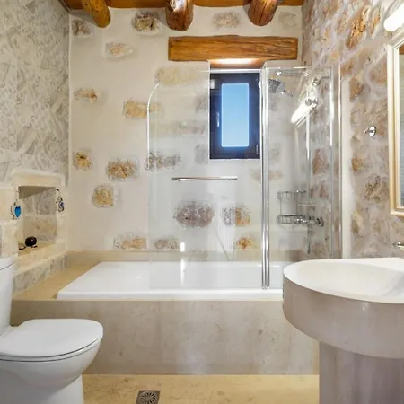 Holiday home Aphrodite Private Heated Pool
